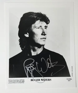 Roger Waters Pink Floyd REAL SIGNED Official 1992 Promo Photo JSA LOA Autograph - Picture 1 of 8