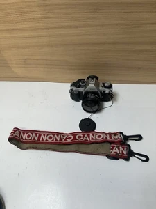 Cámara Canon AE-1 de colección (SIN PROBAR PARA PIEZAS O REPARACIÓN) - Imagen 1 de 17