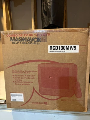 Vintage 2000s NOS Magnavox 13” Refurbished RCD130MW9 TV DVD Combo - Image 1 of 4