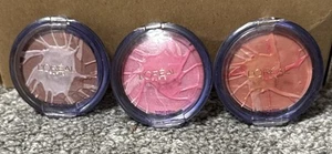 Brillo de labios X3 L'Oreal Gloss Burst ~ Strike a Chord, Vamplifer, guitarra rosa - Imagen 1 de 3