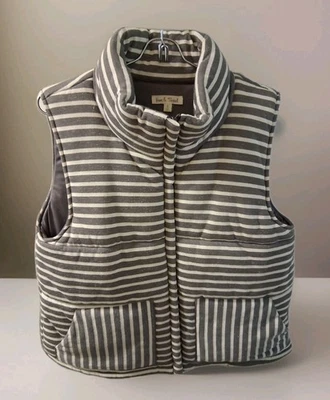 Hem & Thread Women's Insulated Vest, Size Large, Sleeveless, Full-Zip, Used  - Image 1 of 4