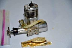 McCoy Super Stunt 19 1954 RC Model Plane Motor Engine - Picture 1 of 5
