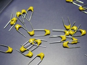 2IP DIP Multilayer ceramic capacitor 100PF  50V NPO 5mm 100pcs - Picture 1 of 2