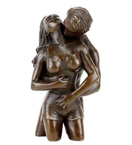 Erotic Bronze Lovers Figurine - The Embrace by Patoue - 23cm Romantic Statue - Picture 1 of 7
