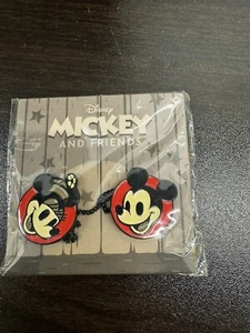 Disney Mondo Pin Set Mickey Minnie Chain Vintage Style Dave Quiggle Artist - Foto 1 di 1