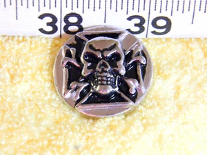 LF TANDY LEATHER FACTORY SKULL CROSSBONES CONCHO SCREWBACK CHROME & BLACK  - Picture 1 of 9