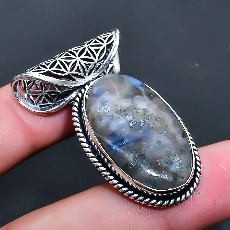 Colgante de joyería de piedras preciosas hecho a mano de sodalita 2,46" Foto 1 de 1
