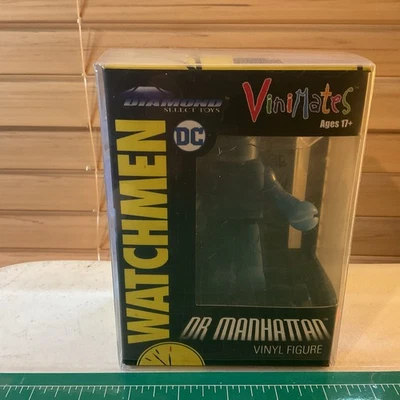 Diamond Select Vinimates Dr. Manhattan DC Watchmen Vinyl Glow In The Dark New - Image 1 of 4