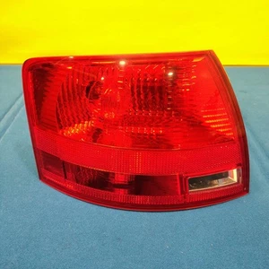 OEM 2005 AUDI A4 2L LUZ TRASERA LUZ FRENO CONDUCTOR IZQUIERDO 8E9945095F - Imagen 1 de 3