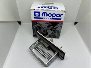 OEM NOS MOPAR 1985-1995 DODGE RAM SOPLADOR MOTOR RESISTENCIA NUEVO 56003526 D100 D150 - Imagen 1 de 5