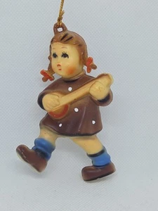 Banjo/mandolina vintage Kurt S. Adler adorno niña jugando Hong Kong - Imagen 1 de 6