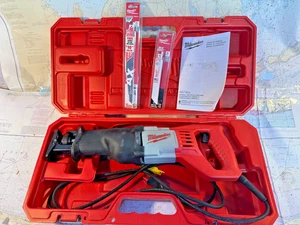 Milwaukee 6519-30 Sawzall Reciprocating Saw - Picture 1 of 11