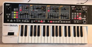 Roland GAIA SH-01 Synthesizer with Power Adapter & Soft Case Tested Japan - Picture 1 of 6