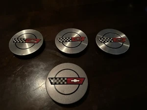 1987 CHEVROLET CORVETTE C4 NEW OEM WHEEL GRAY CENTER CAP SET 14046926 - Picture 1 of 8