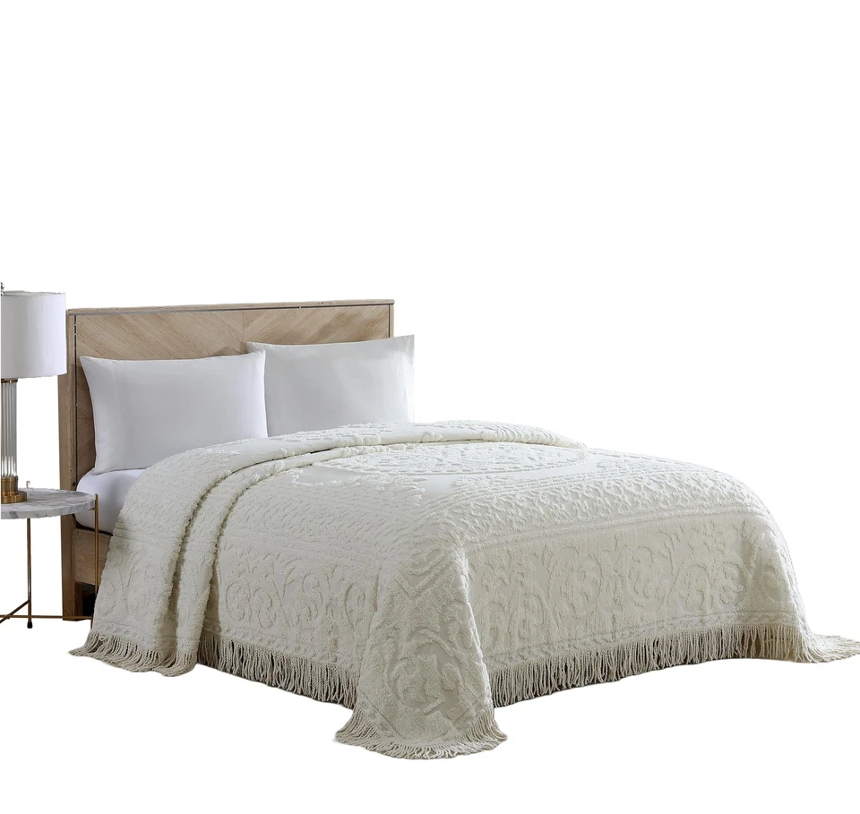 Beatrice Home Fashions Medallion Chenille Bedspread Full Ivory