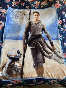 Star Wars The Force Awakens Silky Soft Fleece Throw Blanket 40" x 50" Rey - Picture 1 of 2