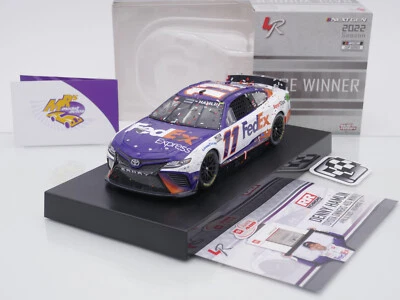 Lionel Racing W112223FEXDHK # Toyota NASCAR 2022 Denny Hamlin - FedEx Win 1:24 - Bild 1 von 4