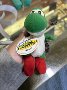 Vintage Nintendo 64 Yoshi N64 Super Mario Beanbag Plush Tags 1997 BD&A Rare 7.5" - Picture 1 of 6