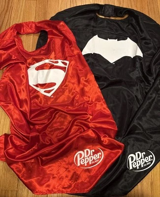BATMAN VS SUPERMAN LA PELÍCULA: SUPERMAN CAPA DE BATMAN TALLA ÚNICA Lote Disfraz Juegos con disfraces Foto 1 de 4