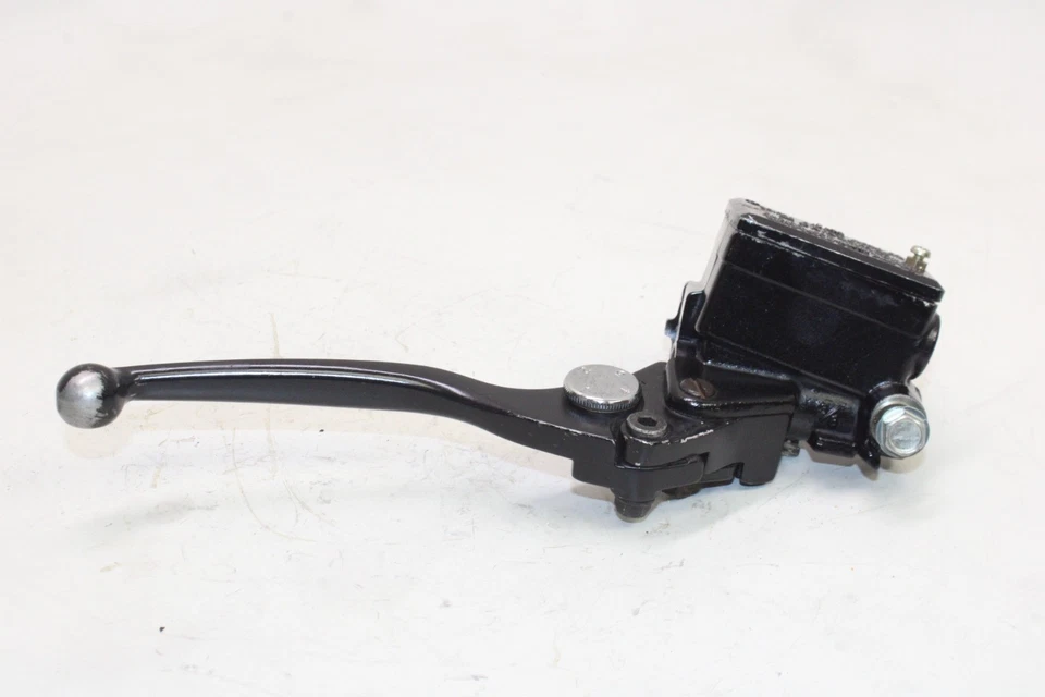1995 KAWASAKI NINJA ZX6R ZX600F OEM FRONT BRAKE MASTER CYLINDER W/ LEVER - Image 1 of 4