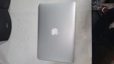 Apple MacBook Air 11" meados de 2012 i5 1.7GHz, 4Gb RAM, 64Gb SSD - Imagem 1 de 4