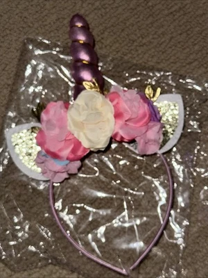 diadema unicornio bebé niña hecha a mano, accesorios de fotografía dorada, corona floral bebé Foto 1 de 3