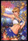 Female Force Taylor Swift Cheerleader Trade Variante Sorah Suhng COA/1000 [VM20]