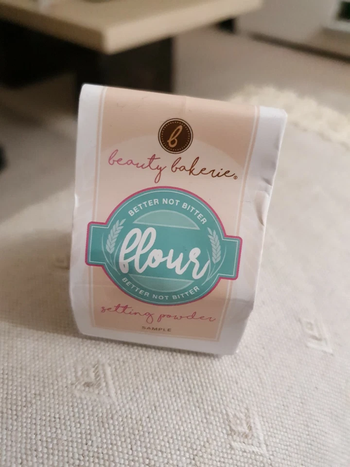 Beauty Bakerie - Setting Powder - sample Travel Size - Image 1 of 1