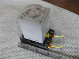Omron H3CR-A8 Dial Multifunctional Timer with Din Rail Base Relay 100-240VAC - Picture 1 of 5