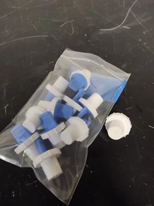 Pyrex No. 16 Polyethylene Standard Taper Stoppers Lot of 11 - Picture 1 of 3