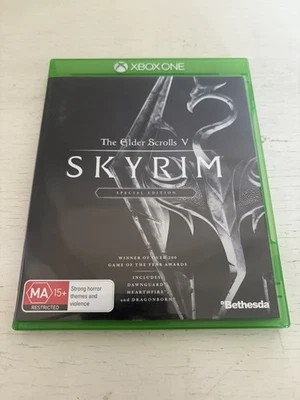 [Near Mint Disc] The Elders Scroll V Skyrim Special Edition (Xbox One) + Map CIB - Bild 1 von 4