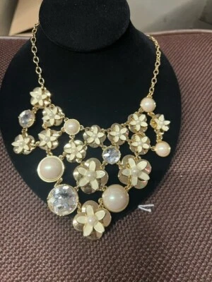 Impresionante collar Kate Spade NY cristal, floral y perlas de imitación Foto 1 de 4