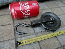 GENUINE VINTAGE IRON PULLEY SHEAVE OLD MARITIME OR FARM MARINE TOOL TACKLE