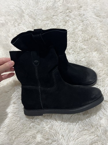 Stivali classici piatti UGG Josefene taglia 7 nuovi con etichetta