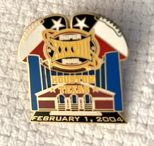 NFL SUPER BOWL XXXVIII PIN HOUSTON TEXAS 2004 PATRIOTS PANTHERS TOM BRADY - Imagen 1 de 2