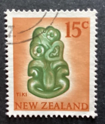NEW ZEALAND 1967 15c Tiki Watermark Inverted SG856w  VFU (A350#8) - Image 1 of 2