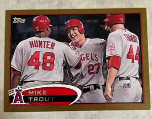 2012 Topps Series 2 Mike Trout #446 2nd Year Gold Parallel #0724/2012 NM-MT+ - Picture 1 of 6