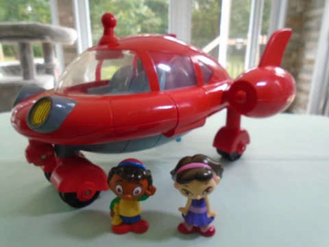 DISNEY LITTLE EINSTEINS PAT PAT ROCKETSHIP IT LIGHTS, SOUNDS & TALKS 2 FIGURES Cover