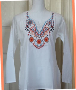 Top túnica de algodón bordado multicolor color blanco Kurti de la India pequeño - Imagen 1 de 4