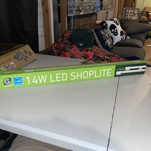 Greenlight Shop Lights ( 2Pack ) 14w 30” plug in New - Picture 1 of 4