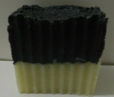 Irish Cream XXL plant based soap - Image 1 of 2