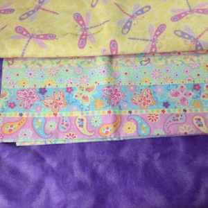 Flanell Stoffreste lila gelb rosa Blumen Libellen 5,5 Meter insgesamt - Bild 1 von 4