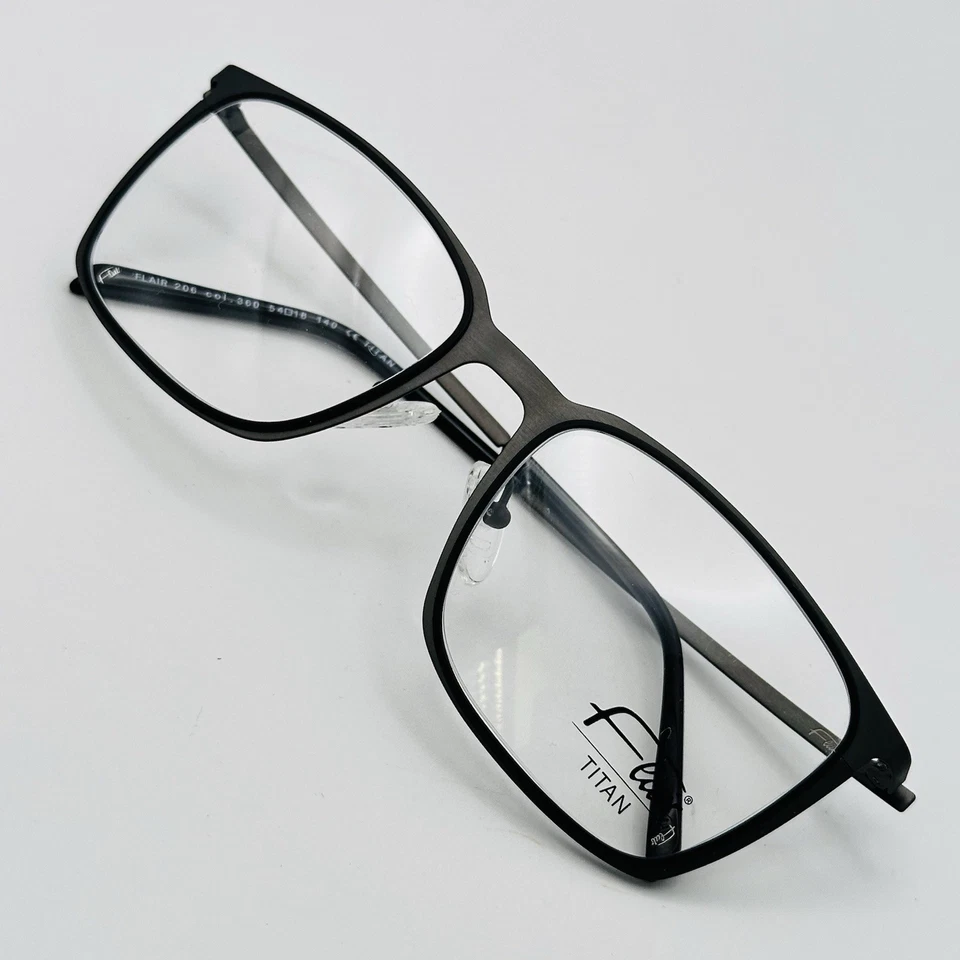 Gafas Flair para Hombre y Mujer Cuadradas Gris Negro Mod. Titanio 206 NUEVO Foto 1 de 4
