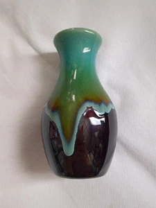 Jarrón esmaltado por goteo de mediados de siglo de colección cerámica artística verde púrpura turquesa cobalto profundo - Imagen 1 de 11
