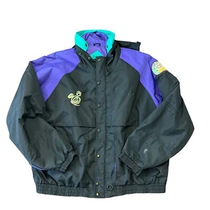 DISNEYQUEST Abrigo/Chaqueta Miembro del Elenco Disney Quest 3XL Disfraz de Utilería Original - Imagen 1 de 13