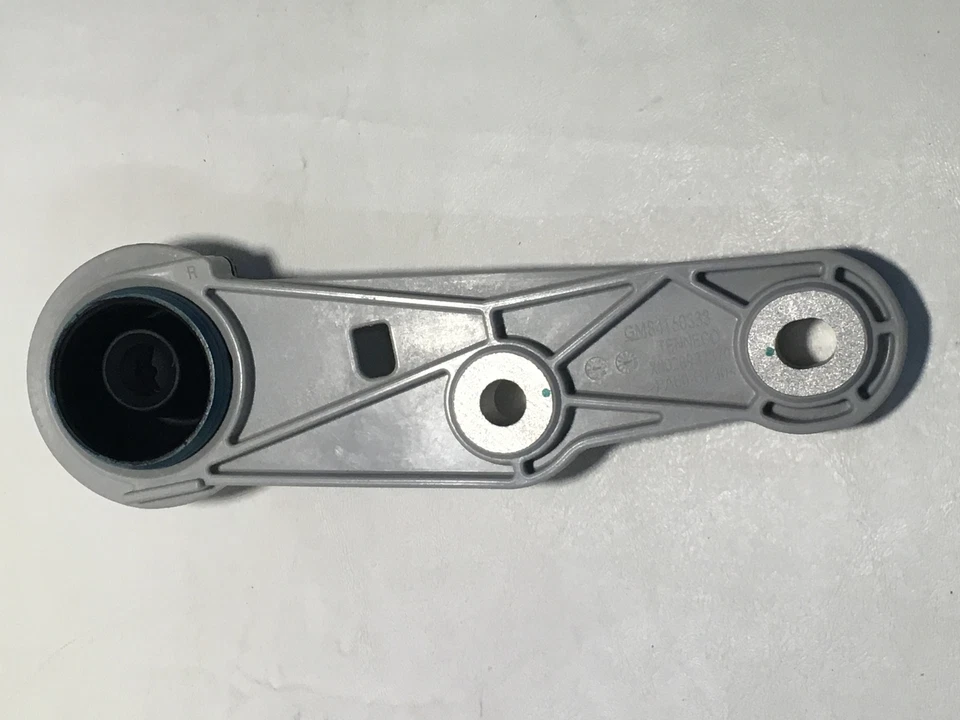 Percha silenciador trasero pasajero Traverse Enclave 2018-2023 nueva GM # 84160334 Foto 1 de 4