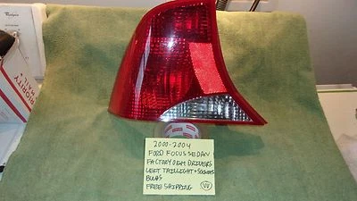 Ford Focus 2000-2004 sedán de fábrica fabricante de equipos originales conjunto de luces traseras envío gratuito Foto 1 de 4