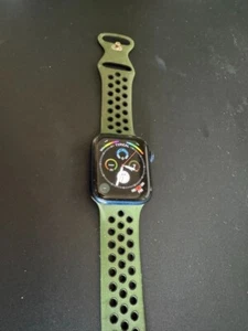 Apple Watch Series 6 44mm Blue Aluminum - Green Sports Band - Zdjęcie 1 z 3