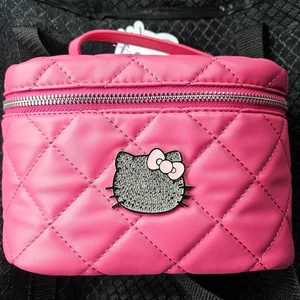 NEW Pink Quilted Hello Kitty x Forever 21 Travel Makeup Bag Case - Picture 1 of 2