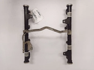 Fuel Rail Pair from 2006 GMC Sierra 1500 5.3L 11901231 - Image 1 of 4